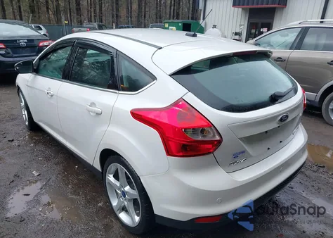 2013 Ford Focus Titanium из США, поврежденный, VIN 1FADP3N28DL359437
